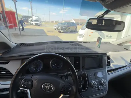 Toyota Sienna 2015 года за 9 500 000 тг. в Атырау – фото 50