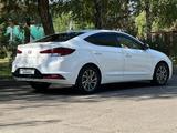 Hyundai Elantra 2020 годаfor9 500 000 тг. в Алматы – фото 3