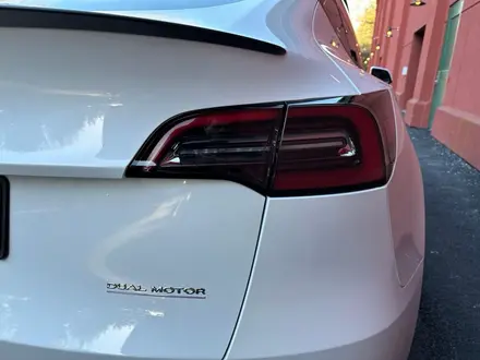 Tesla Model Y 2022 года за 18 000 000 тг. в Алматы – фото 6