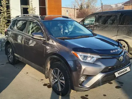 Toyota RAV4 2018 года за 11 100 000 тг. в Усть-Каменогорск – фото 3