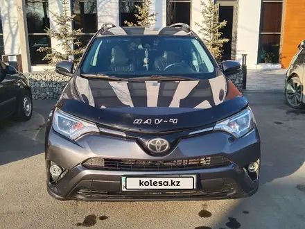 Toyota RAV4 2018 года за 11 100 000 тг. в Усть-Каменогорск – фото 2