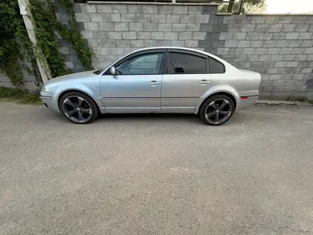 Volkswagen Passat 2003 года за 4 000 000 тг. в Алматы – фото 3