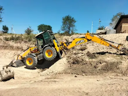 JCB  4CX 2011 года за 29 900 000 тг. в Алматы – фото 4