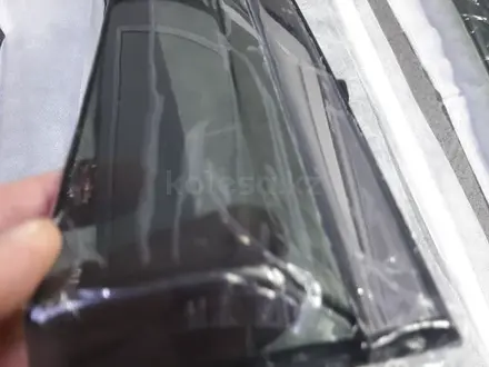 Ветровики на окна дефлекторы с хромом на Volkswagen Touareg 2010 + за 18 000 тг. в Алматы – фото 26