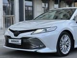 Toyota Camry 2018 годаүшін14 250 000 тг. в Шымкент – фото 2