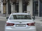 Toyota Camry 2018 годаүшін14 250 000 тг. в Шымкент – фото 5