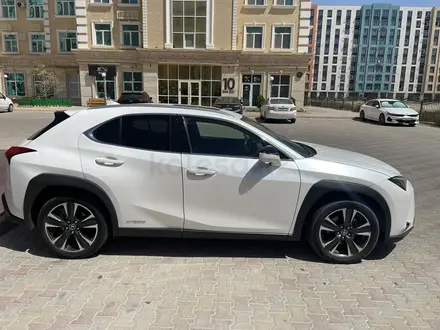 Lexus UX 200 2019 года за 11 500 000 тг. в Актау – фото 4