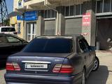 Mercedes-Benz E 320 1998 года за 2 600 000 тг. в Алматы
