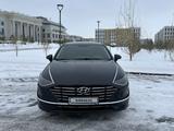 Hyundai Sonata 2021 годаfor12 000 000 тг. в Астана – фото 2