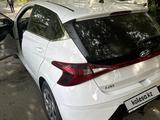 Hyundai i20 2023 годаfor8 920 000 тг. в Алматы – фото 3