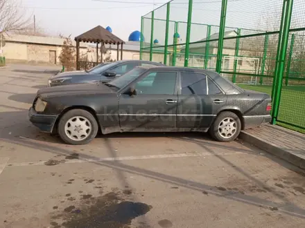 Mercedes-Benz E 280 1993 года за 1 200 000 тг. в Туркестан – фото 2