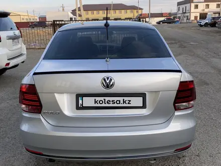 Volkswagen Polo 2018 года за 6 600 000 тг. в Атырау – фото 4