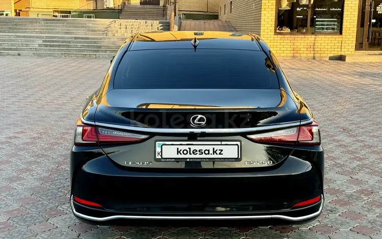 Lexus ES 250 2019 годаүшін21 000 000 тг. в Семей