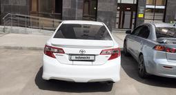 Toyota Camry 2013 года за 9 000 000 тг. в Астана – фото 2