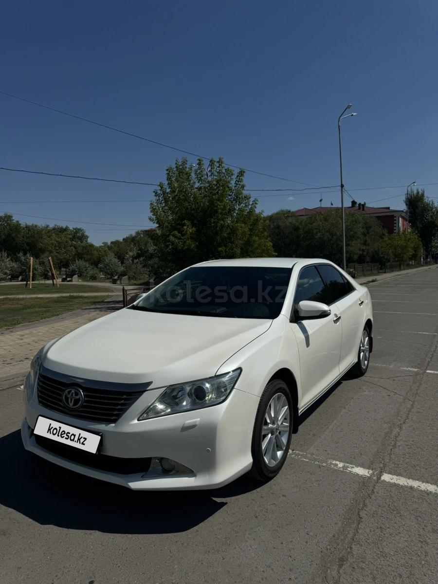 Toyota Camry 2014 г.