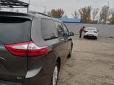 Toyota Sienna 2015 годаүшін9 000 000 тг. в Уральск – фото 5