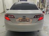 Toyota Camry 2014 года за 5 500 000 тг. в Атырау – фото 2