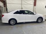 Toyota Camry 2014 года за 5 500 000 тг. в Атырау – фото 4
