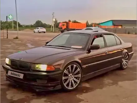 BMW 730 1995 года за 3 900 000 тг. в Алматы