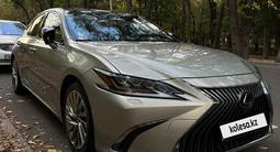 Lexus ES 350 2018 годаfor25 000 000 тг. в Алматы