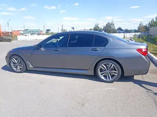 BMW 740