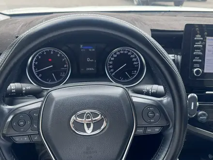 Toyota Camry 2021 года за 15 000 000 тг. в Караганда – фото 3