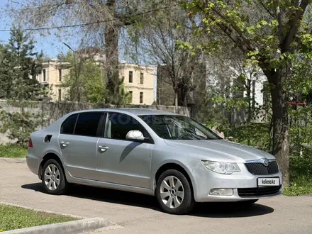 Skoda Superb 2012 года за 2 800 000 тг. в Алматы – фото 2