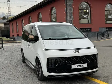 Hyundai Staria 2022 года за 17 500 000 тг. в Алматы – фото 3