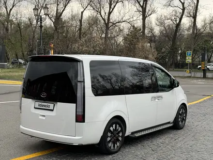 Hyundai Staria 2022 года за 17 500 000 тг. в Алматы – фото 4