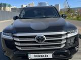 Toyota Land Cruiser 2023 года за 57 000 000 тг. в Астана