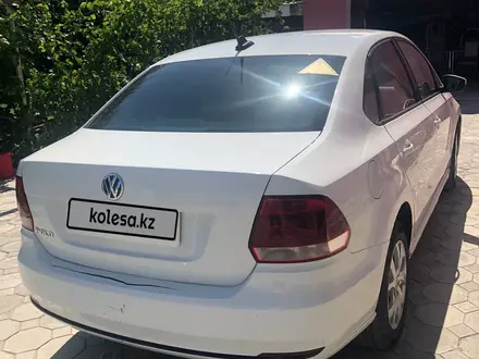 Volkswagen Polo 2018 года за 4 800 000 тг. в Атырау – фото 2