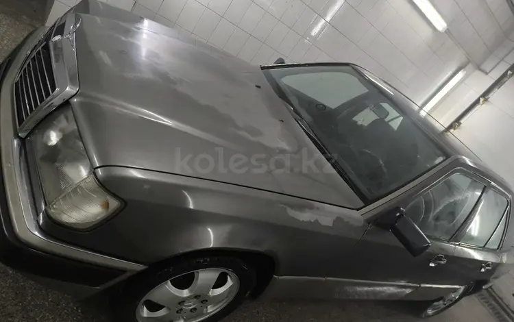 Mercedes-Benz E 200 1991 годаfor1 400 000 тг. в Алматы