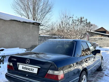 Mercedes-Benz E 280 1993 года за 2 150 000 тг. в Алматы – фото 5