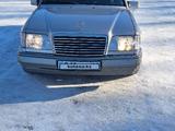 Mercedes-Benz E 220 1994 года за 2 000 000 тг. в Караганда