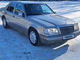 Mercedes-Benz E 220 1994 года за 2 000 000 тг. в Караганда – фото 4