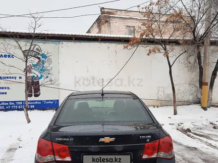 Chevrolet Cruze 2013 года за 3 300 000 тг. в Тараз – фото 2