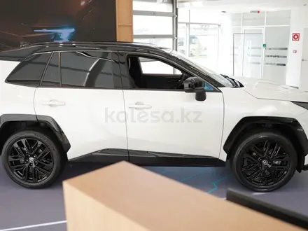 Toyota RAV4 Style HEV 2026 года за 26 390 000 тг. в Кокшетау – фото 4