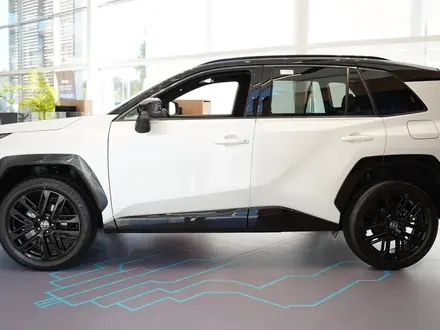 Toyota RAV4 Style HEV 2026 года за 26 390 000 тг. в Кокшетау – фото 2