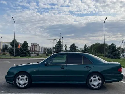 Mercedes-Benz E 320 1996 года за 1 800 000 тг. в Алматы – фото 4