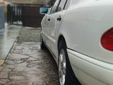 Mercedes-Benz E 200 1996 года за 2 900 000 тг. в Карабалык (Карабалыкский р-н) – фото 3