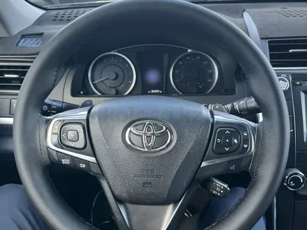 Toyota Camry 2017 года за 6 000 000 тг. в Атырау – фото 10