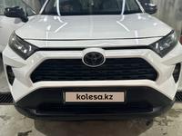 Toyota RAV4 2021 года за 14 500 000 тг. в Алматы