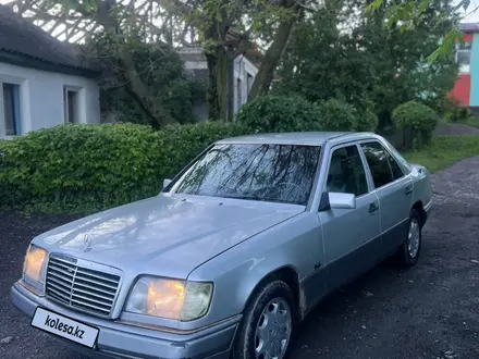 Mercedes-Benz E 280 1995 года за 2 100 000 тг. в Алматы – фото 6