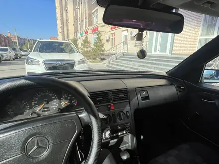 Mercedes-Benz C 220 1993 года за 2 600 000 тг. в Караганда – фото 3