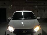 ВАЗ (Lada) Granta 2190 2020 годаүшін3 900 000 тг. в Астана