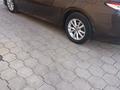 Toyota Camry 2018 года за 11 500 000 тг. в Караганда – фото 2