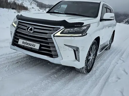 Lexus LX 570 2017 года за 44 000 000 тг. в Усть-Каменогорск