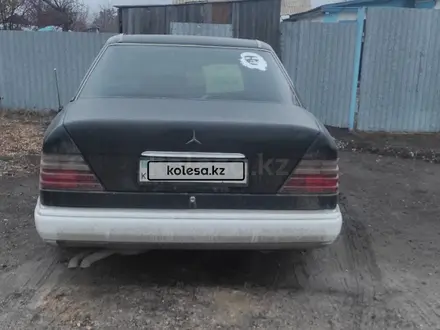 Mercedes-Benz E 280 1993 года за 1 900 000 тг. в Шахтинск – фото 5