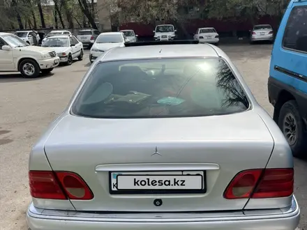Mercedes-Benz E 230 1996 года за 1 800 000 тг. в Алматы – фото 3