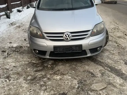 Volkswagen Golf Plus 2005 года за 2 600 000 тг. в Алматы – фото 7